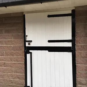 Apartment The Grooms Quarters, Loughor